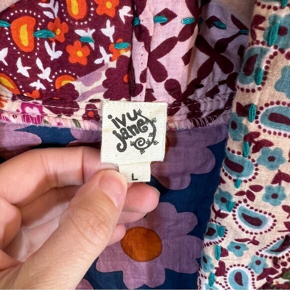 Ivy Jane Patchwork Quilted Vest in Multi Floral Pink Large - Picture 5 of 12